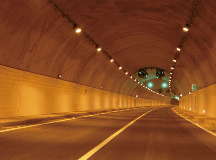 丽龙一级高速公路隧道项目 - 案例展示